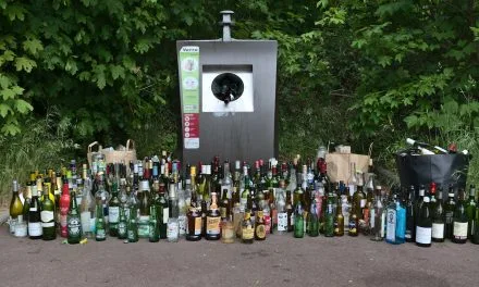 Free glass recycling supports coastal restoration