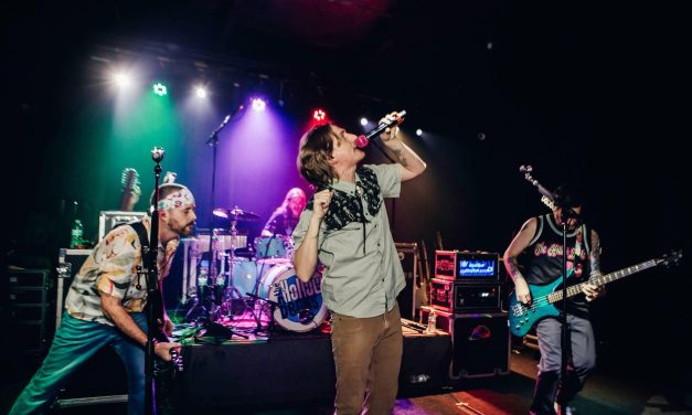 The Hollow Decks – 90s Music at Strange Brew